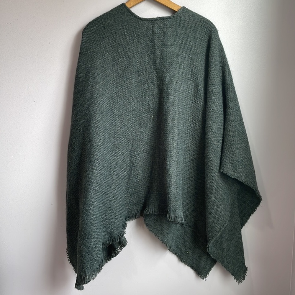 Universal Thread - OS - Blue/Gray wrap jacket - Picture 2 of 3